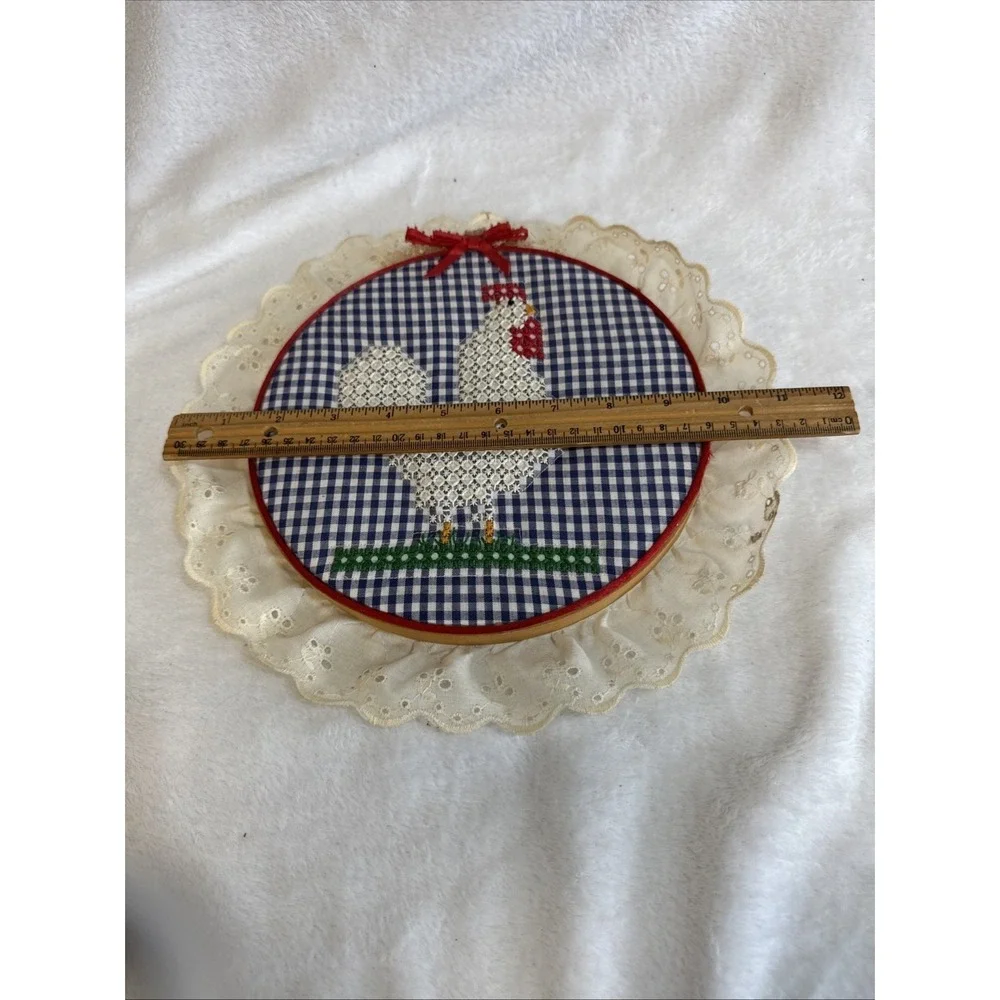 Vintage Rooster Embroidery Hoop Wall Art Blue Gingham‎ Eyelet Lace Trim 10
